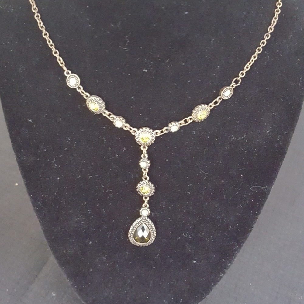 1928 - VINTAGE GARDEN Y NECKLACE NWT
